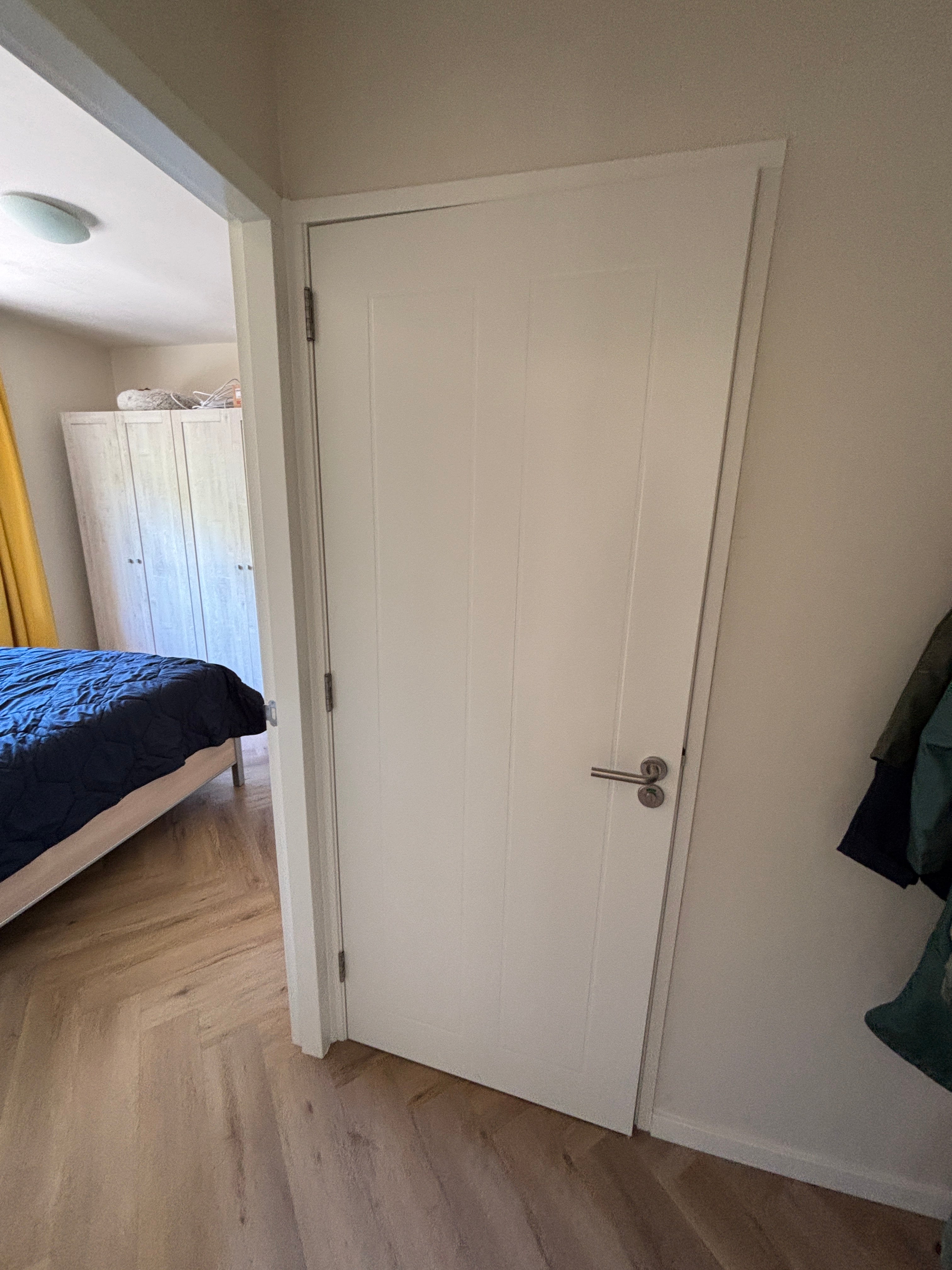 Binnendeur kozijnen afgelakt 9010 Hoogglans